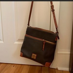 Dooney & Bourke Pebble Leather Crossbody LIKE new